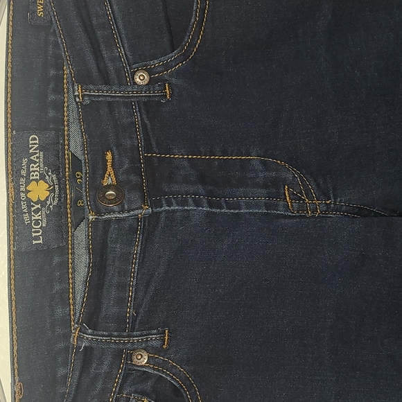 Lucky Brand Blue Jeans - Picture 3 of 7